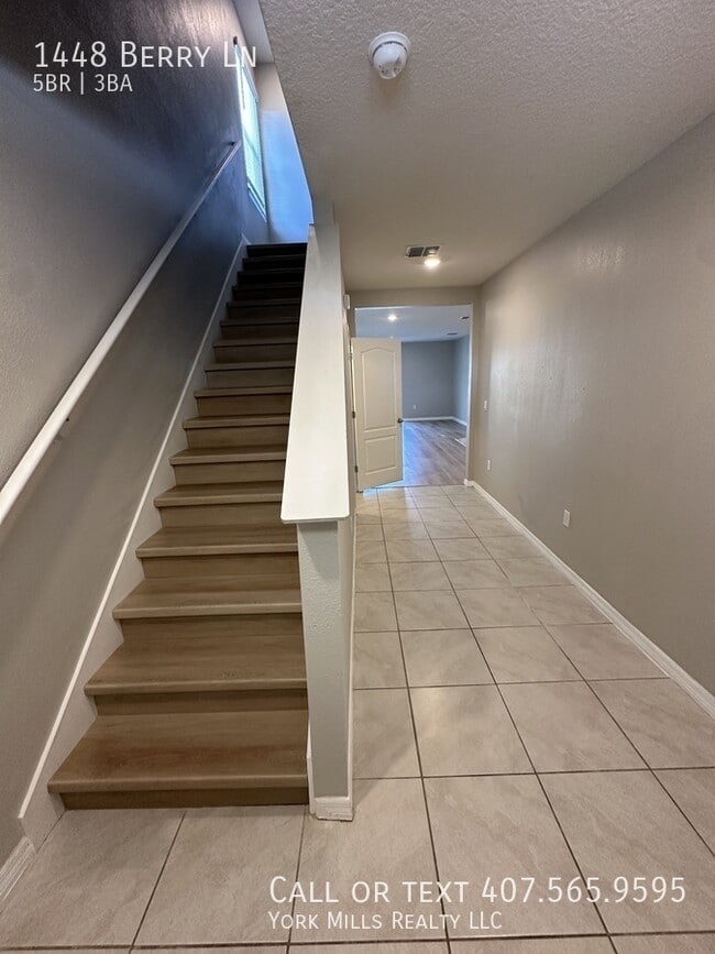 Building Photo - 1448 Berry Ln