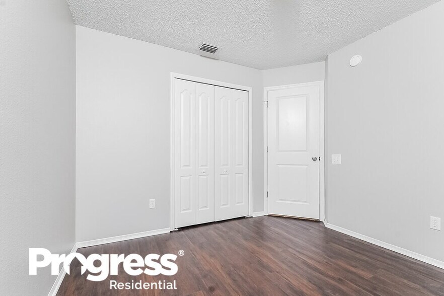 Building Photo - 12420 Dawn Vista Dr