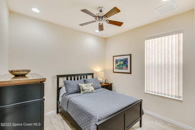 Building Photo - 3180 Constellation Dr