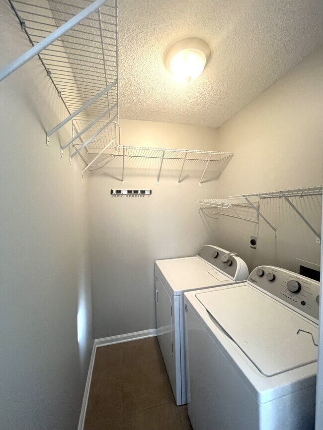 Building Photo - 125 Billings Dr