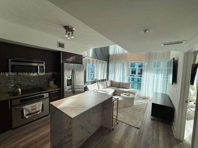 Building Photo - 41 SE 5th St