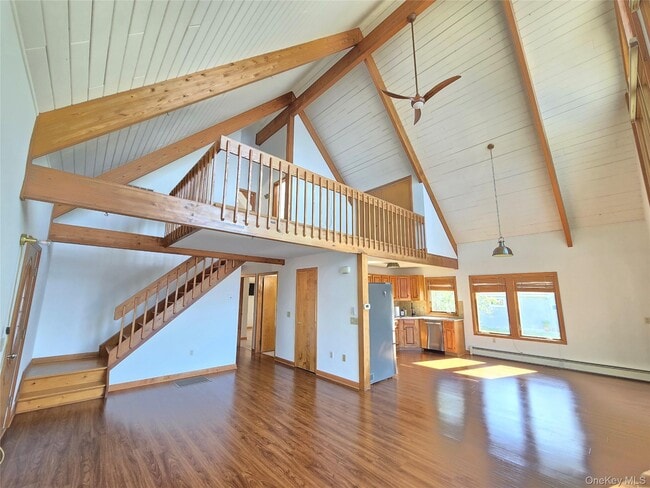 Building Photo - 36 Ten Broeck Ln