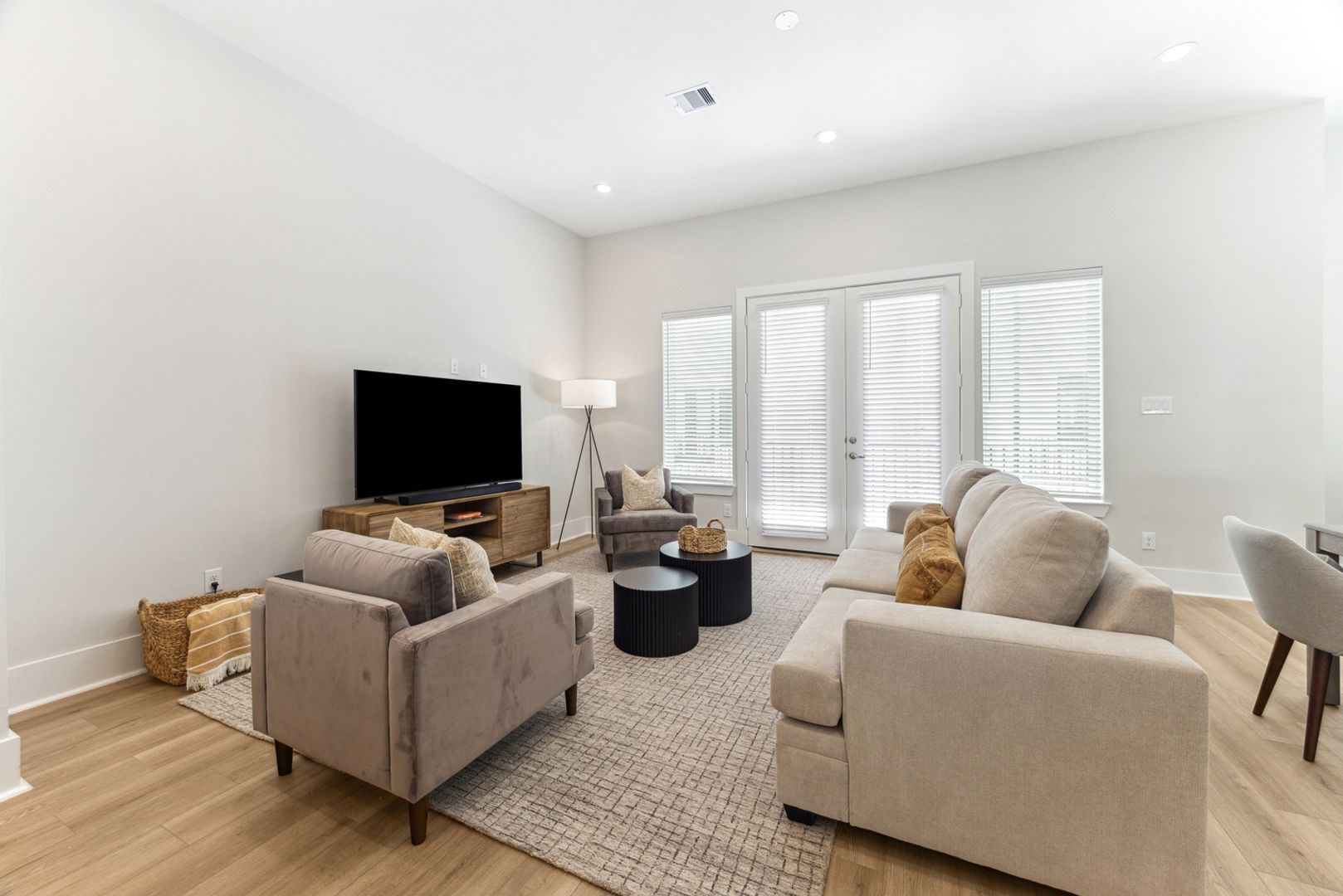 Building Photo - 1620 Ojeman Rd