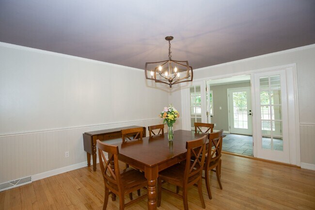 Building Photo - Stunning home in Weymouth Woods Southern P...