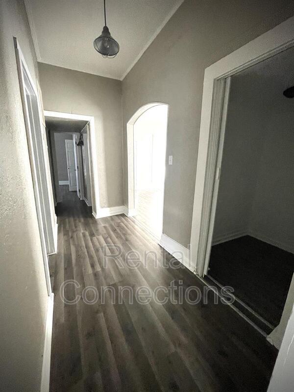 Building Photo - 300 N Bentley St