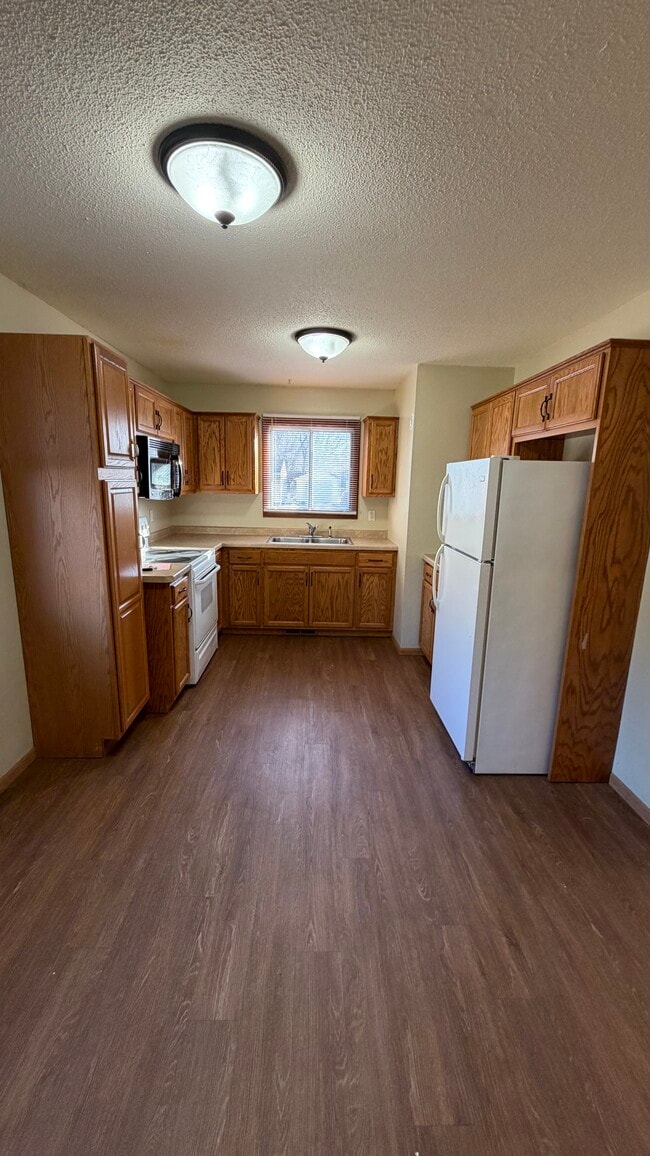 Building Photo - 1109 33rd Ave N