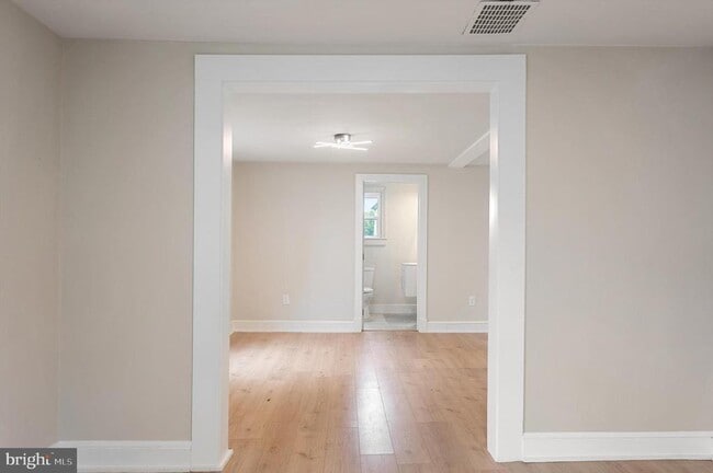 Building Photo - 553 Highland Ave