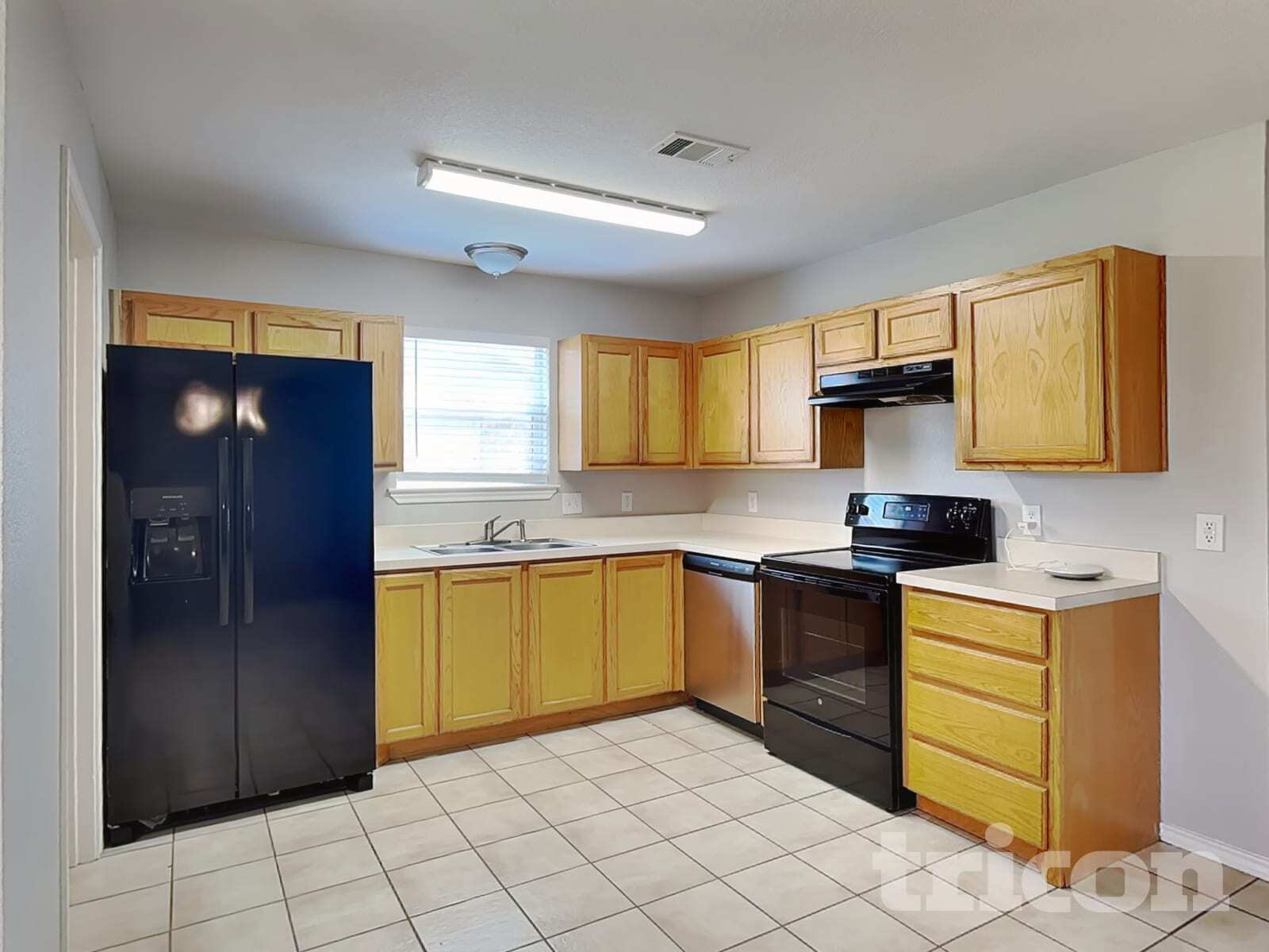 Building Photo - 214 Dean Ct