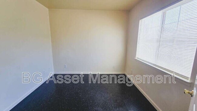 Building Photo - 1770 Garvin Ave