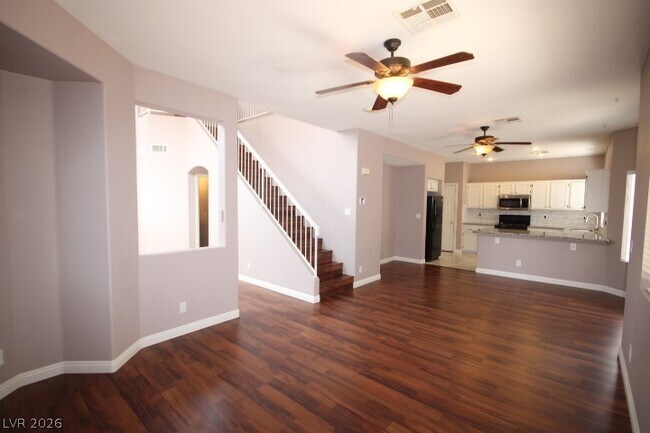 Building Photo - 947 Whispering Grove Ave