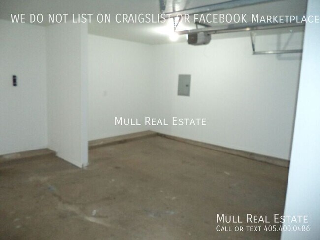 Building Photo - 5404 SE 80th-