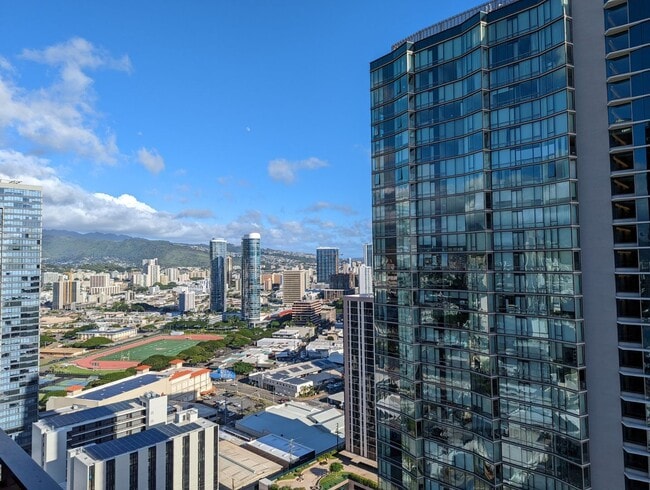 Building Photo - 2160