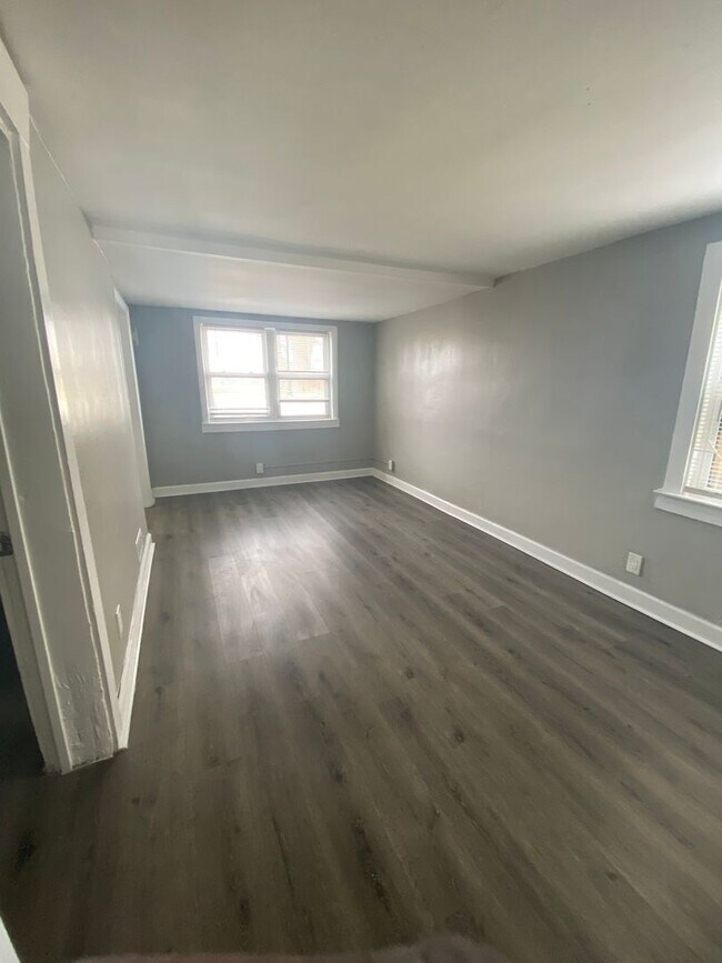 Building Photo - 3819 Melville Ave