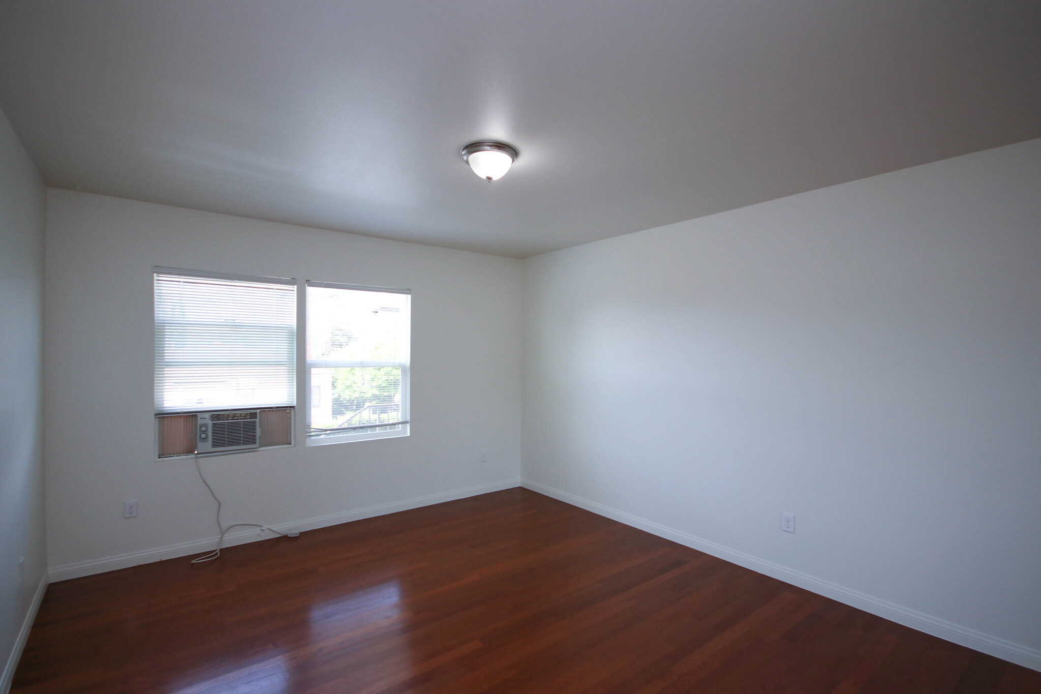 Building Photo - 3148 Abella St