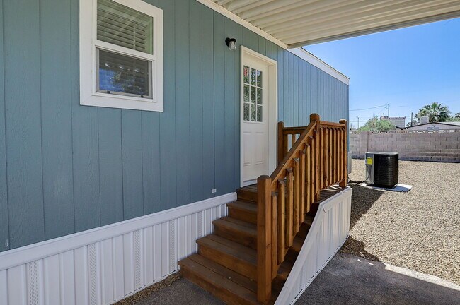 Building Photo - 2627 S Lamb Blvd