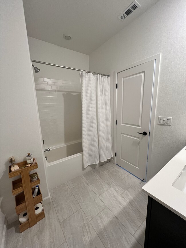 Building Photo - 1233 Sunrise Vw