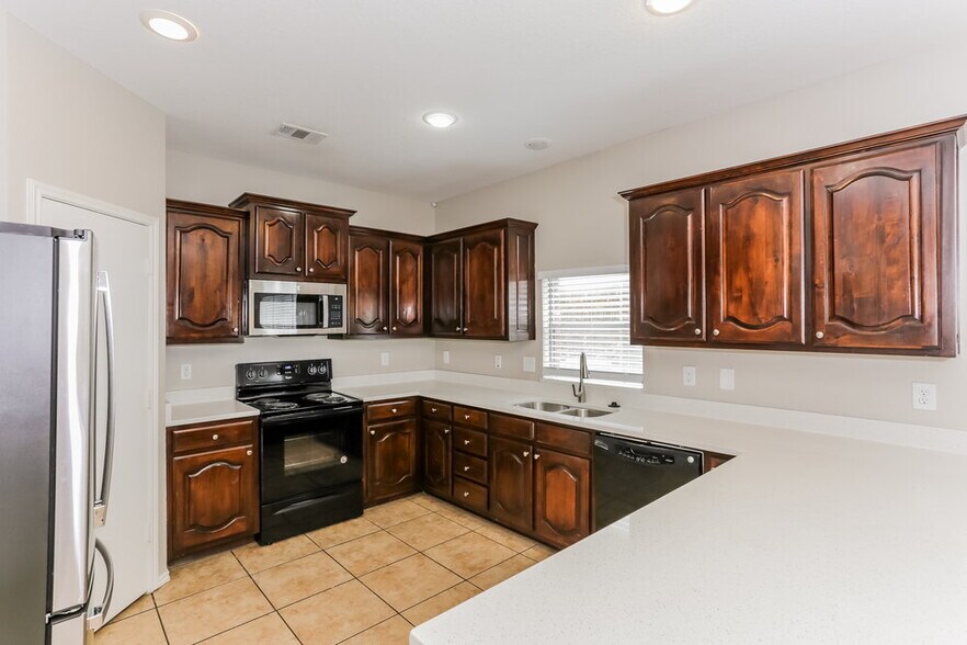 Building Photo - 1124 Kielder Cir