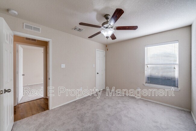 Building Photo - 3125 Muntjac