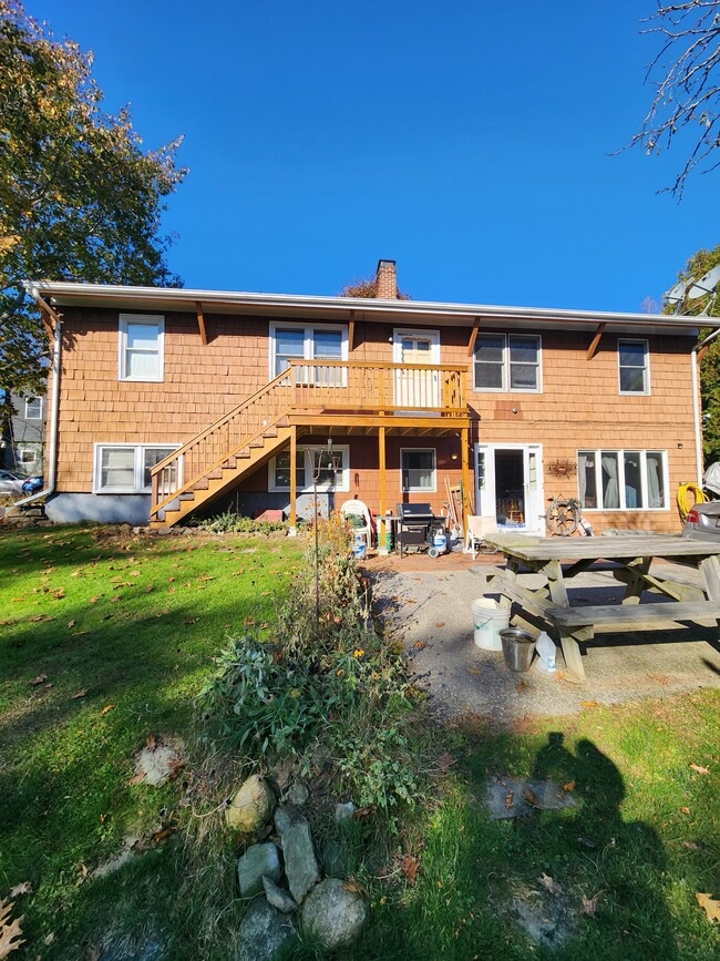 Building Photo - 269 E Main St