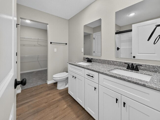 Building Photo - 595 Bailiwick Dr