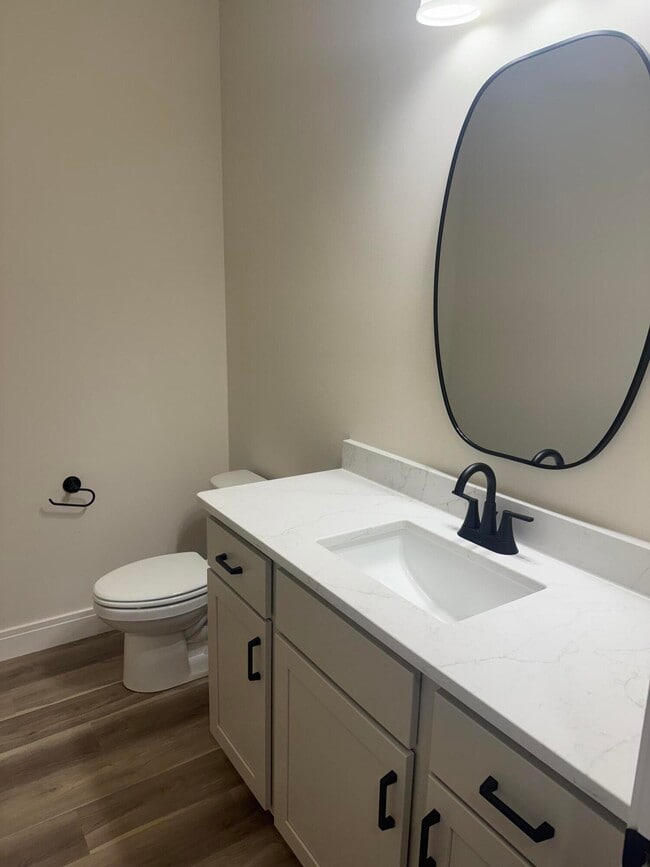 Building Photo - 5316 Buttercup Dr