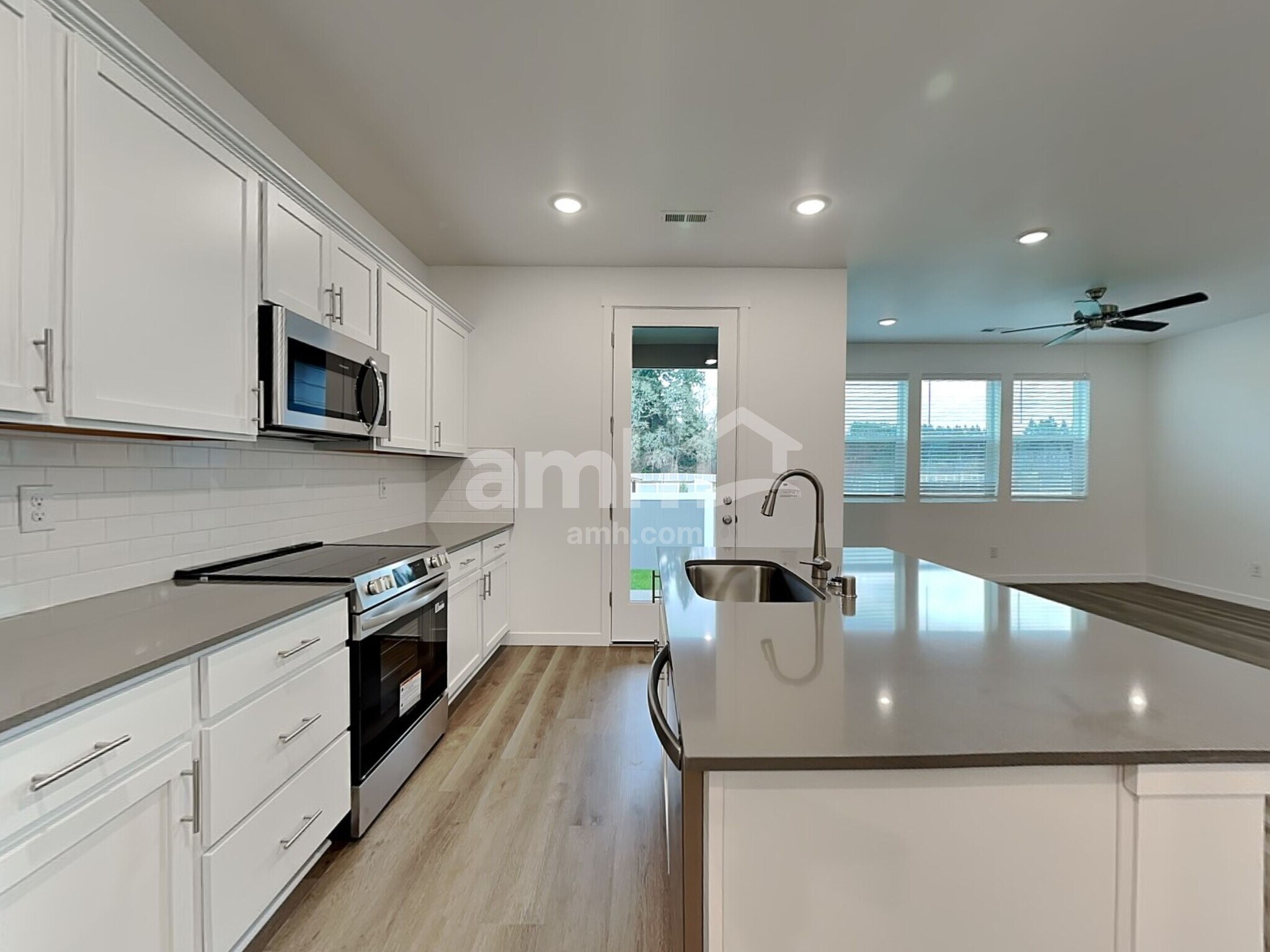 Building Photo - 5048 Washington St SE