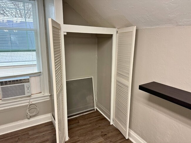 Building Photo - 2706 Palmetto Dr