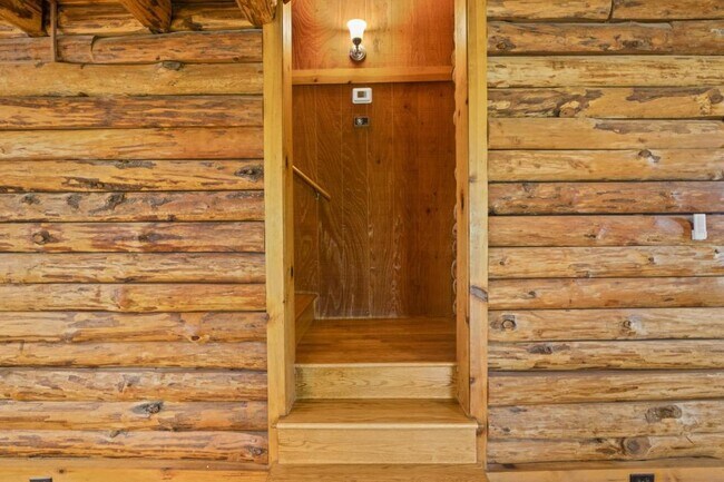 Building Photo - 118 Agape Wy