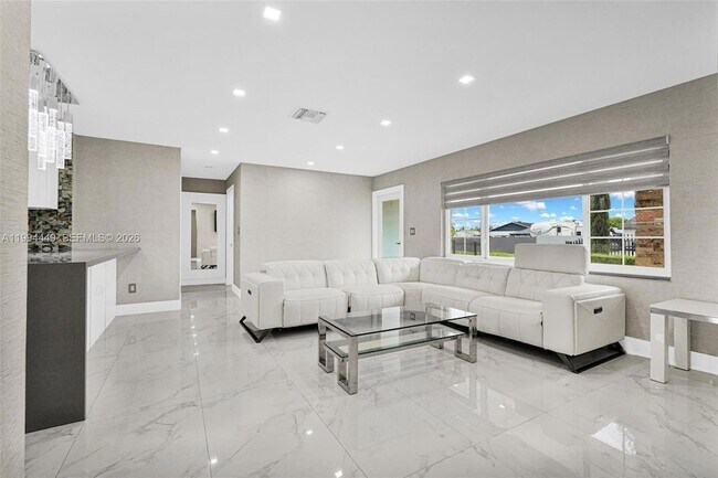 Building Photo - 4225 SW 133rd Ct