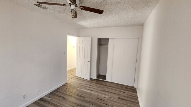 Building Photo - 6940 Hopkins Dr