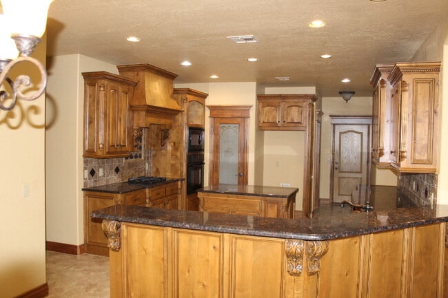 Building Photo - 3005 SW 137th St