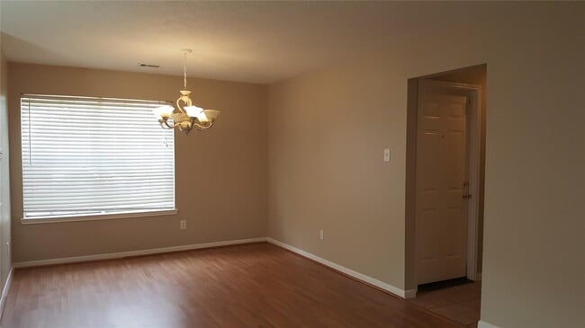Building Photo - 2602 Desert Sage Dr