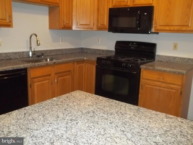 Building Photo - 4908 Tall Cedar Ct