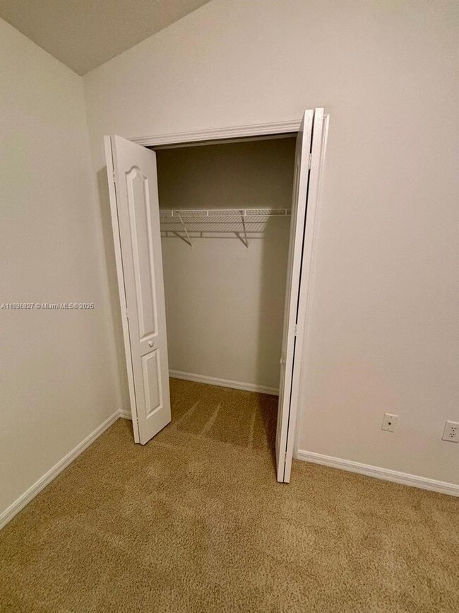 Building Photo - 2047 Estancia Cir