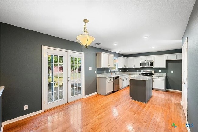 Building Photo - 264 Tierra Grande