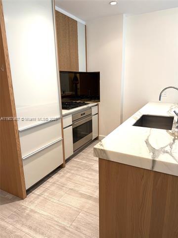 Building Photo - 2831 S Bayshore Dr