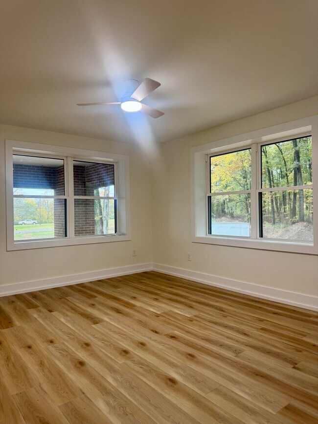 Building Photo - 2113 W Madison Ave