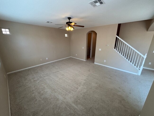 Building Photo - Elegant 3Bed/3Bath Home with Loft in the P...