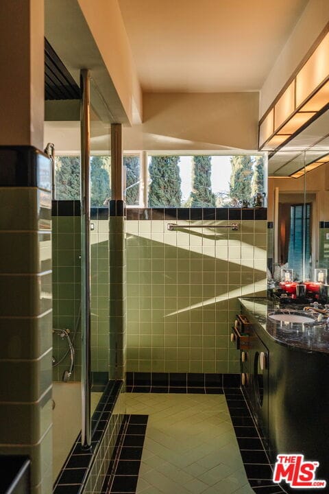 Building Photo - 1530 N Easterly Terrace