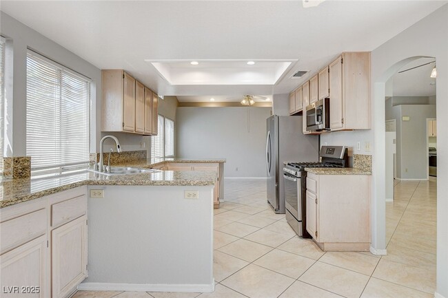 Building Photo - 4432 Crimson Leaf Dr