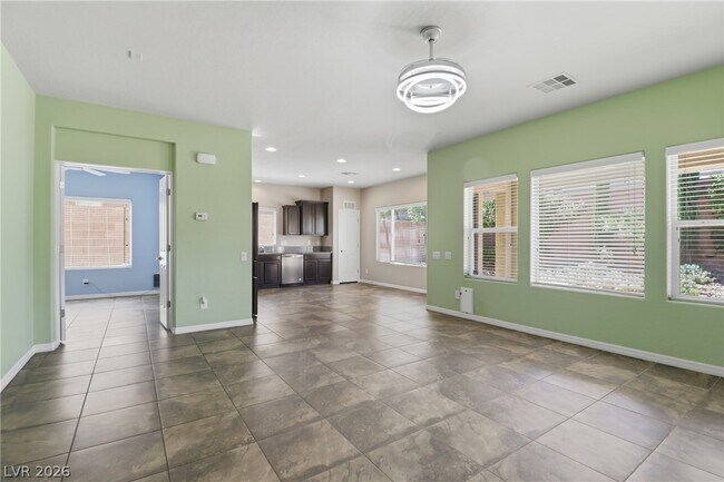 Building Photo - 2605 Romarin Terrace