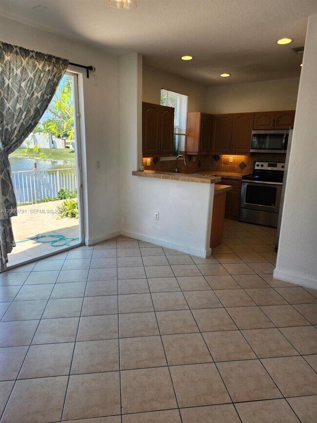Building Photo - 11425 NW 76th Terrace