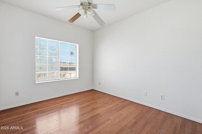 Building Photo - 1026 W Libra Dr