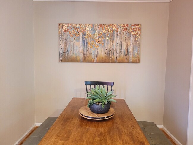 Building Photo - 2028 Pimmit Dr