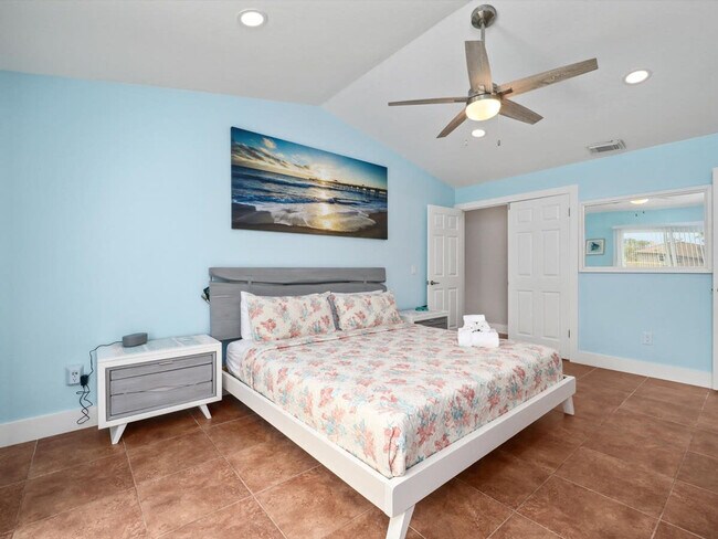 Building Photo - 2 Cedar Ct