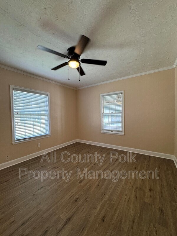 Building Photo - 422 E Belmar St