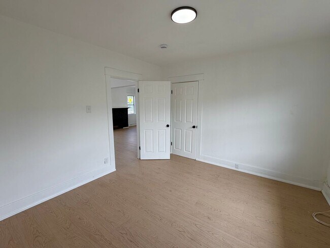 Building Photo - 7707 Miramonte Blvd