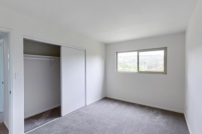 Building Photo - San Carlos West 2story with Canyon Views 5...