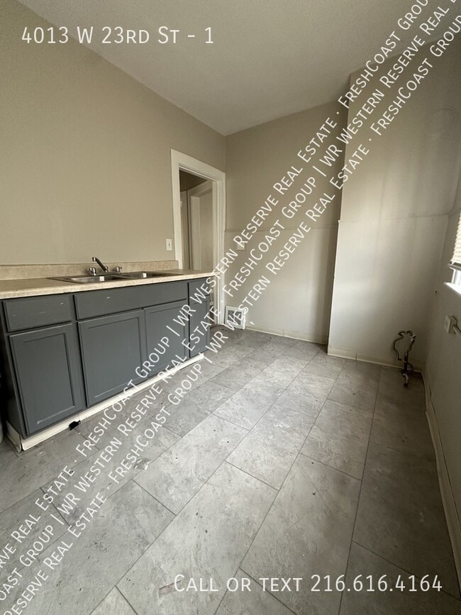 Building Photo - 4013 W 23rd St