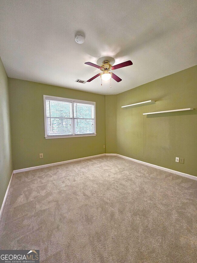 Building Photo - 10805 Pinewalk Forest Cir